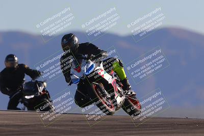 media/Nov-06-2023-Moto Forza (Mon) [[ce023d0744]]/3-Intermediate Group/Session 5 (Turn 9)/